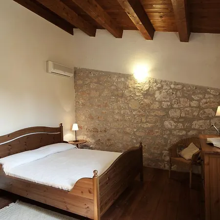 Valle Dell'acanto * モーディカ