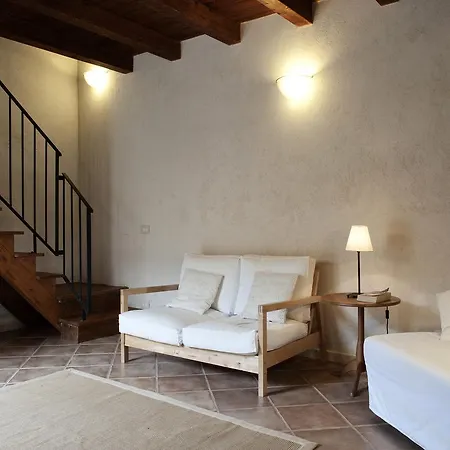 Valle Dell'acanto Apartment