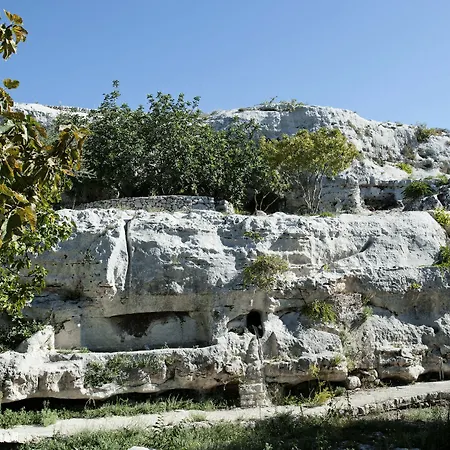 Valle Dell'acanto * Modica