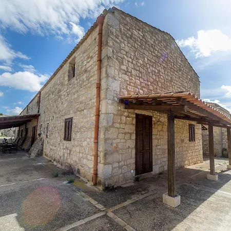 Valle Dell'acanto モーディカ